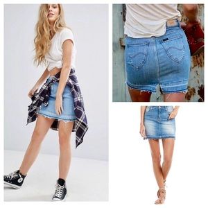 90’s Undone Hem Mini Denim Skirt